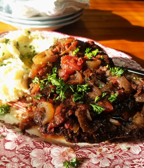 Creole Pot Roast With Tomato And Onion Gravy - Little Coastal Kitchen